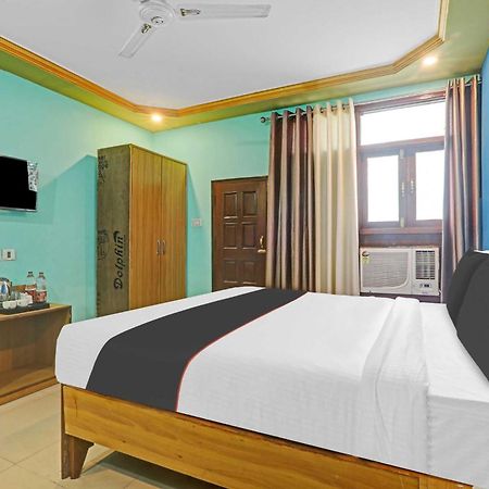 Collection O Premier Near Hazratganj Hotel ลัคเนา ภายนอก รูปภาพ