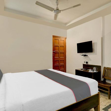 Collection O Premier Near Hazratganj Hotel ลัคเนา ภายนอก รูปภาพ