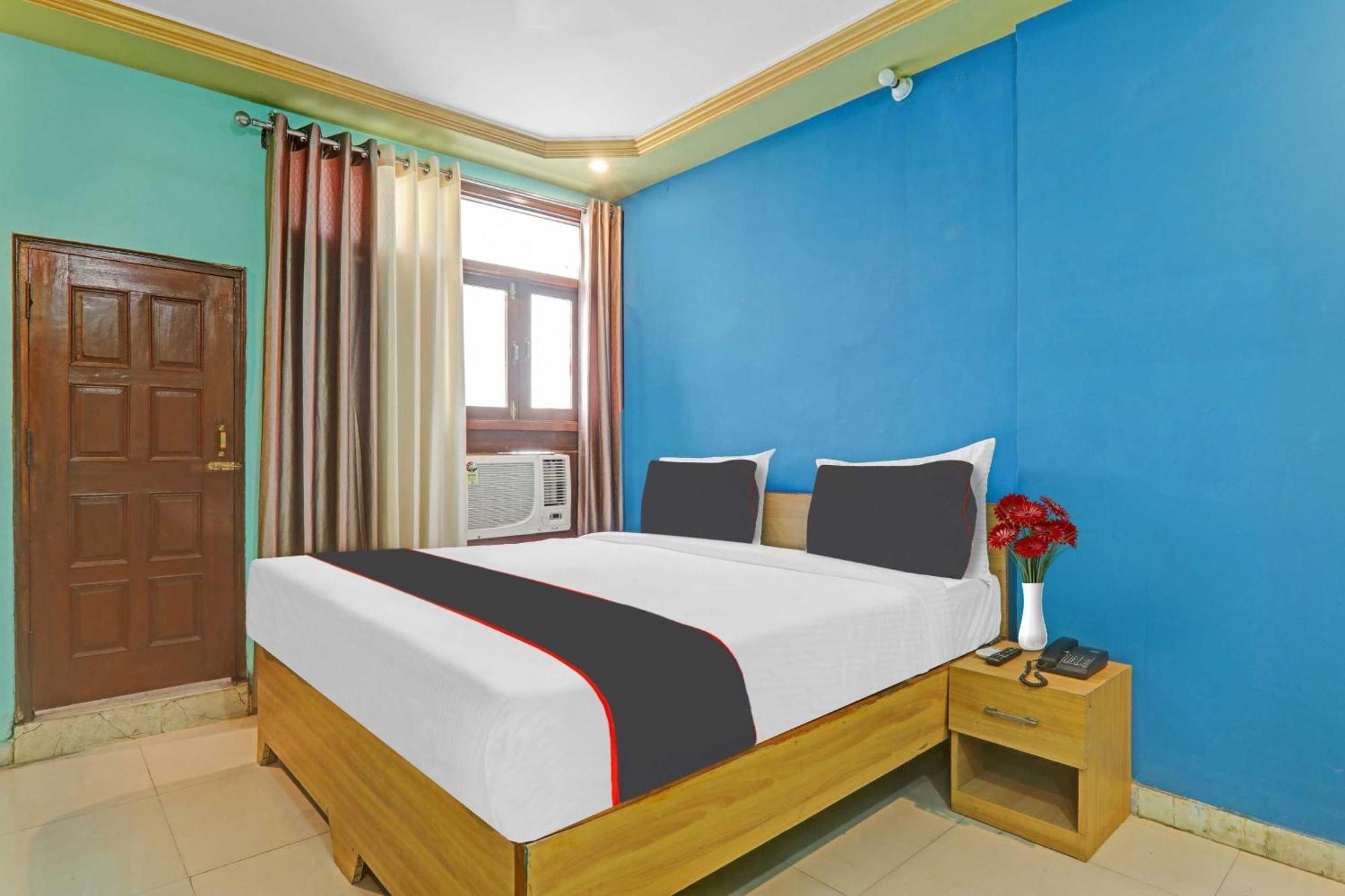 Collection O Premier Near Hazratganj Hotel ลัคเนา ภายนอก รูปภาพ