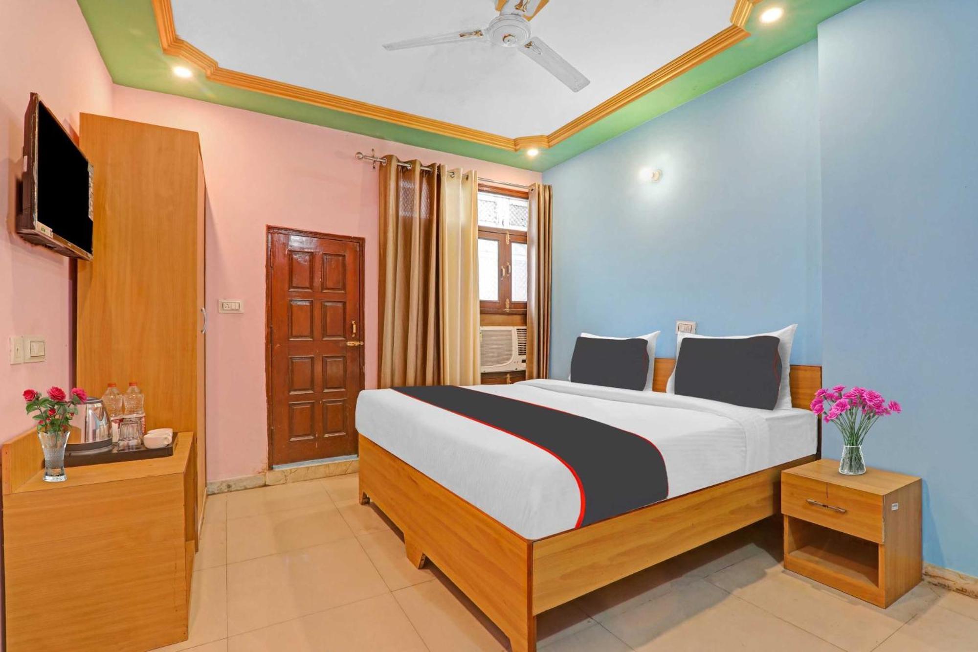 Collection O Premier Near Hazratganj Hotel ลัคเนา ภายนอก รูปภาพ
