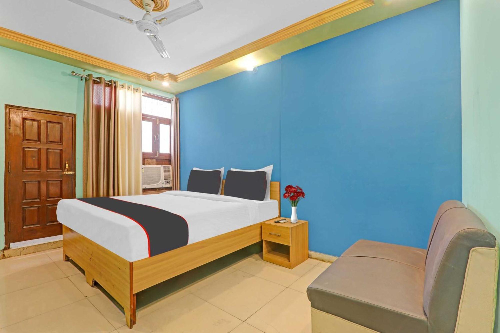 Collection O Premier Near Hazratganj Hotel ลัคเนา ภายนอก รูปภาพ