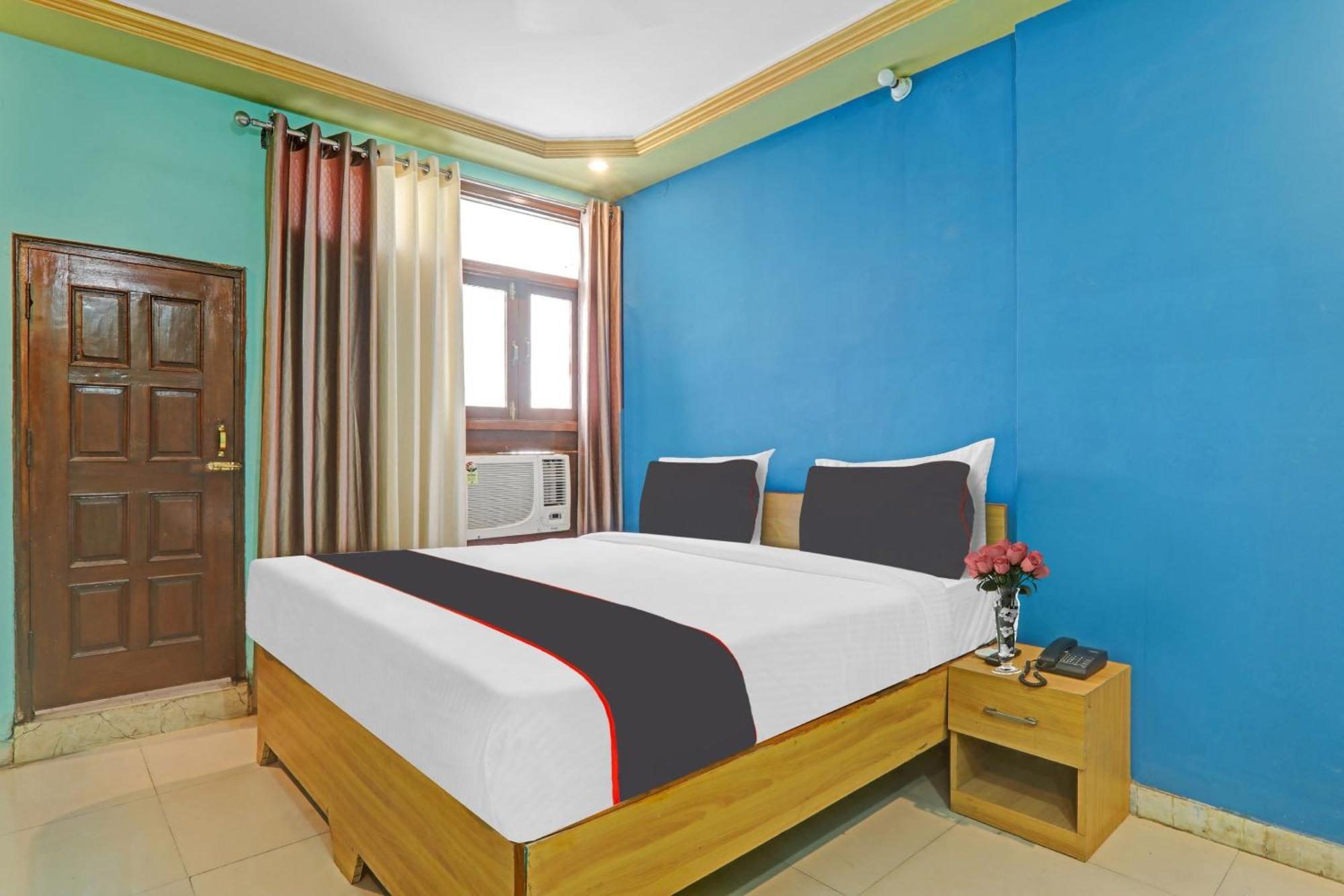 Collection O Premier Near Hazratganj Hotel ลัคเนา ภายนอก รูปภาพ