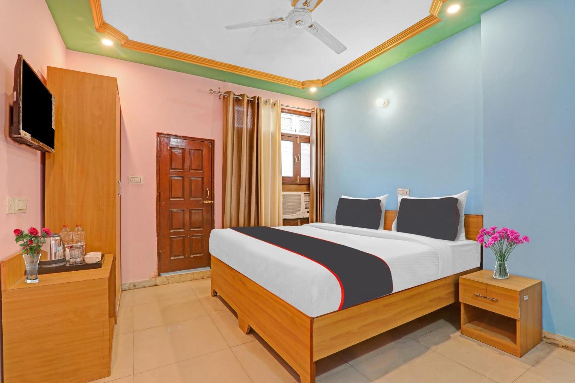 Collection O Premier Near Hazratganj Hotel ลัคเนา ภายนอก รูปภาพ